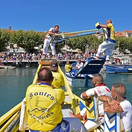 Boulouris, Grand 2 A 4 Personnes A 5min A Pied Des Plages * Saint-Raphael (Var)